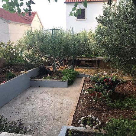 Apartmani Katarina Bol Extérieur photo