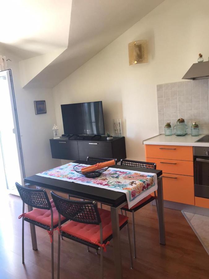 Apartmani Katarina Bol Extérieur photo