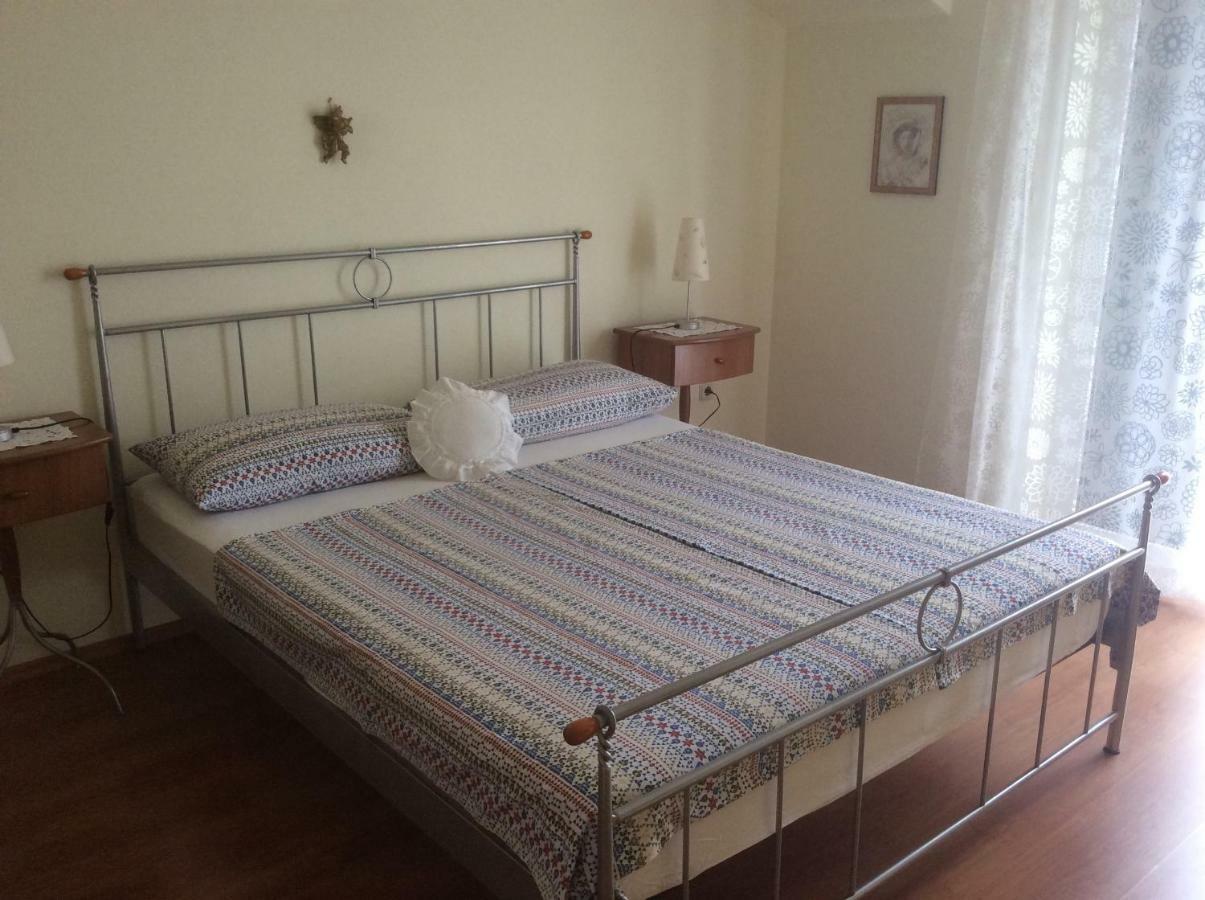 Apartmani Katarina Bol Extérieur photo